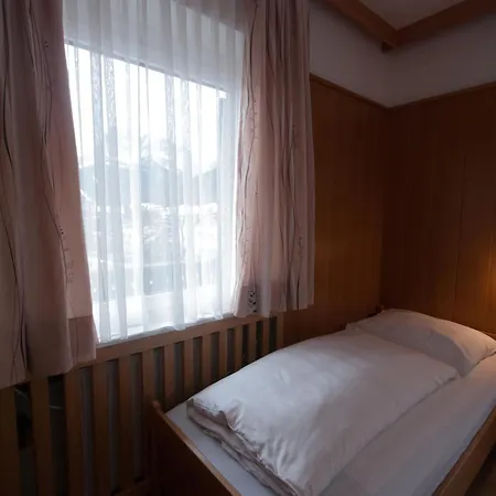 Aparthotel Garni Hofer 2*