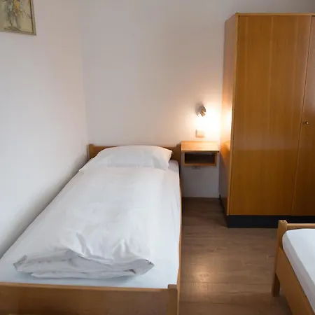 Garni Hofer 2*